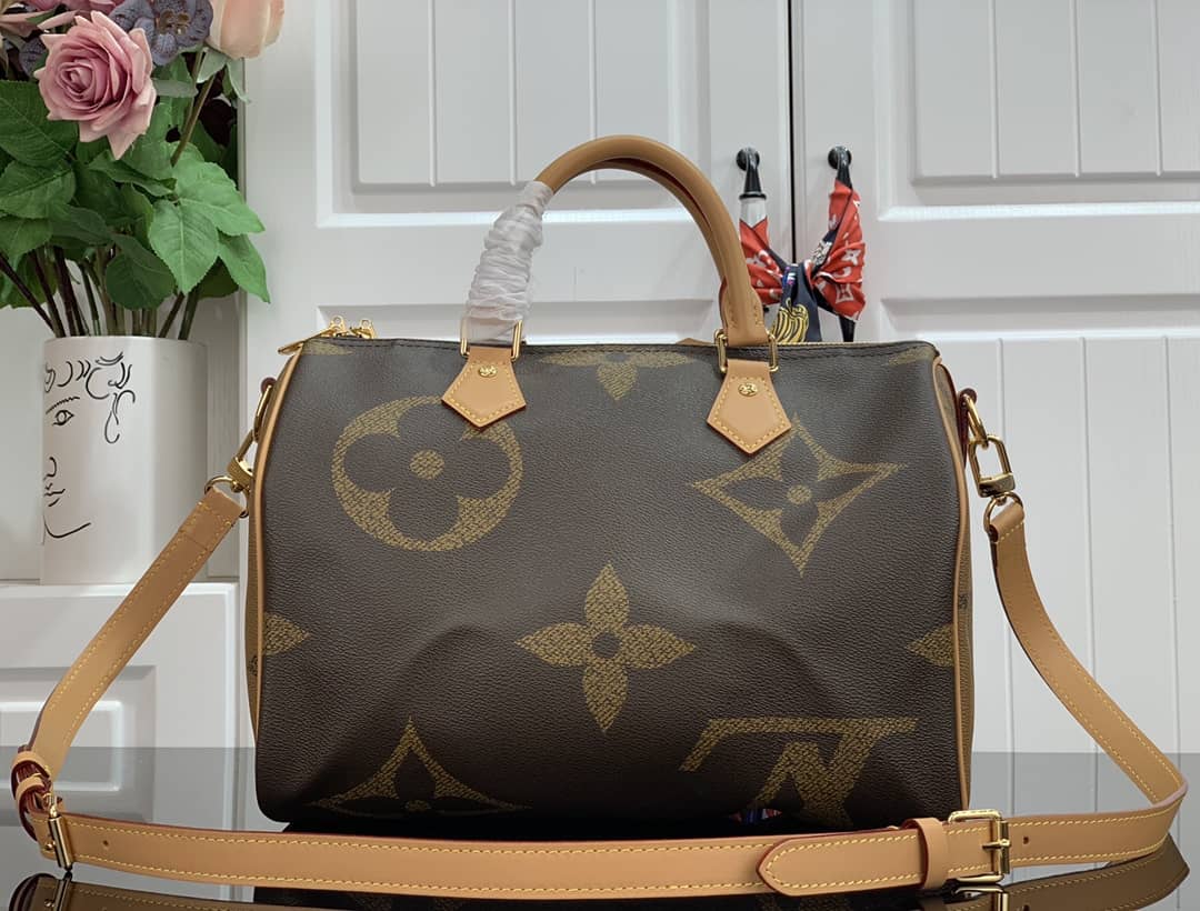 L0vis Vvtt0n Monogram Giant Speedy Bandouliere 30 Replica Bag M44602