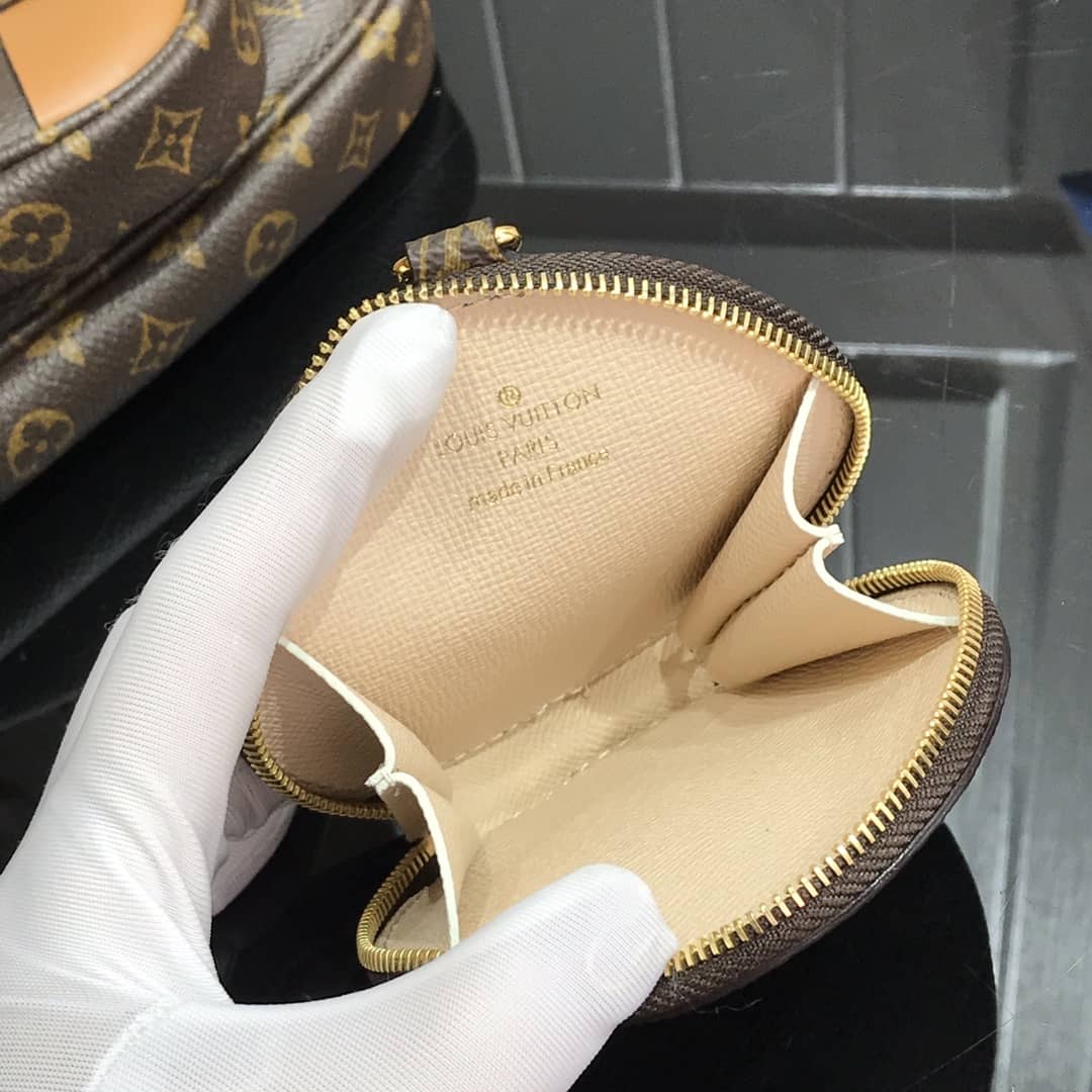 L0vis Vvtt0n Monogram Canvas Multi Pochette Replica Red M44823