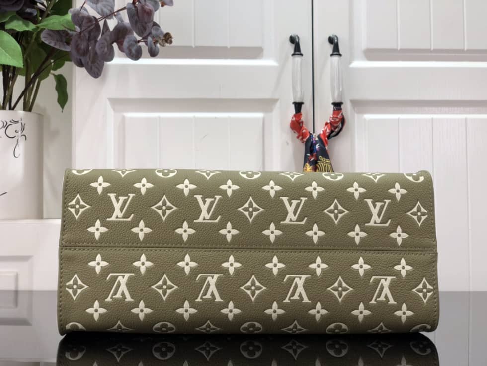 L0vis Vvtt0n OnTheGo MM Empreinte M46060 Replica Tote