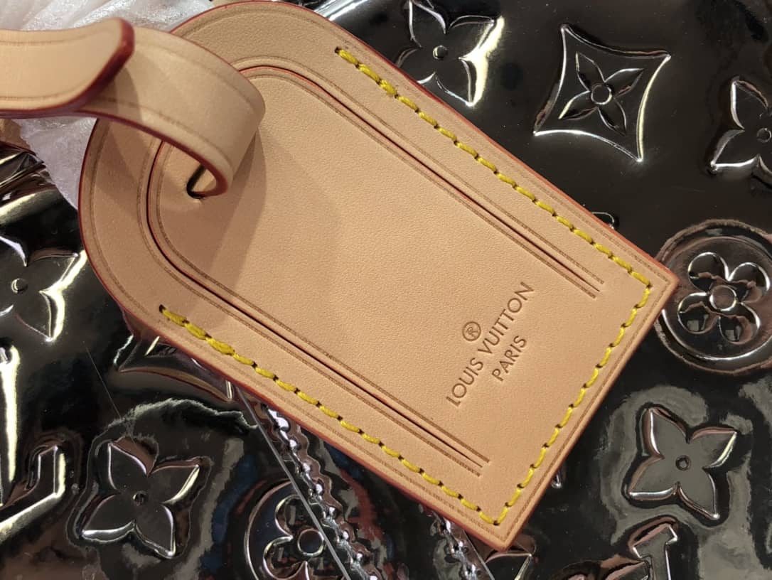 L0vis Vvtt0n Monogram Mirror Coated Canvas Neo Porte Documents Voyage Replica M58755