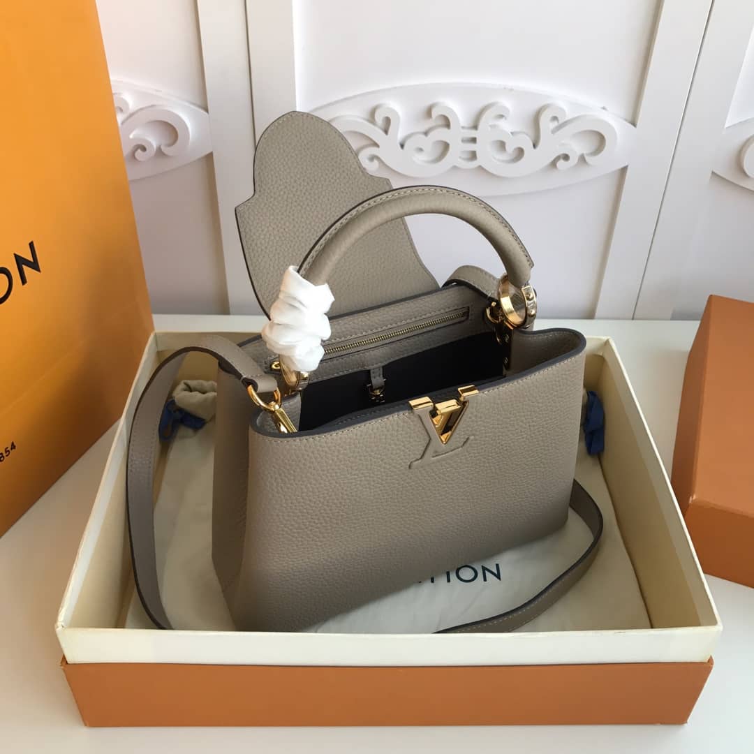 L0vis Vvtt0n Capucines MM Taurillon Leather Tote Replica Gray M94428