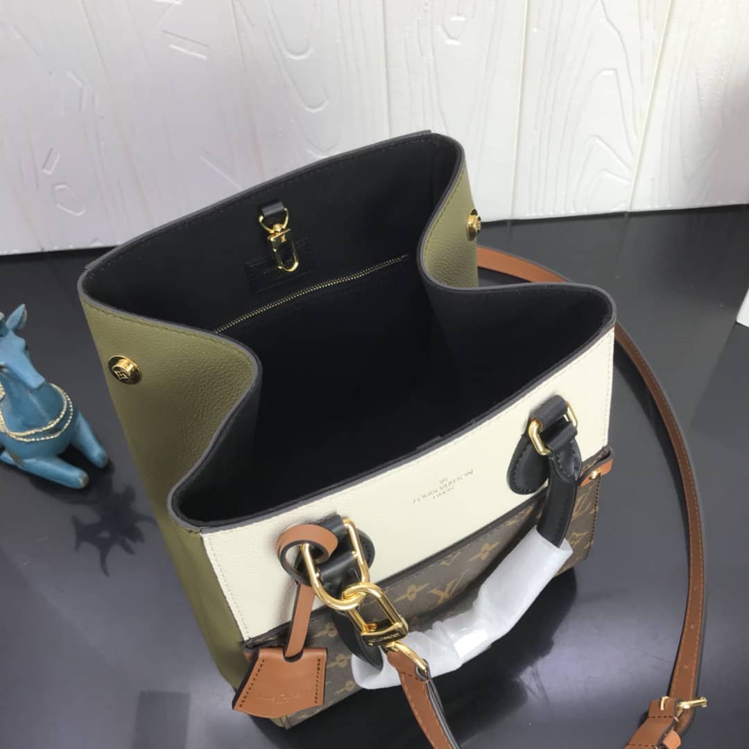 L0vis Vvtt0n Monogram Canvas Fold PM Tote Replica White M45389