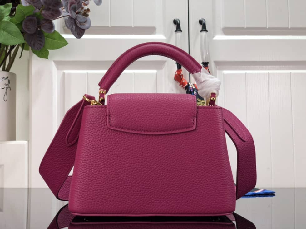 L0vis Vvtt0n Capucines MM Rose M59066 Replica Shoulder Bag