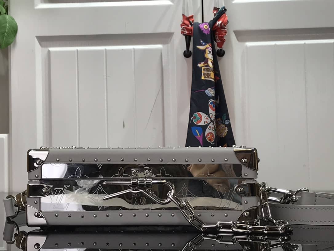 L0vis Vvtt0n Monogram Replica Clutch Box Yellow M20233