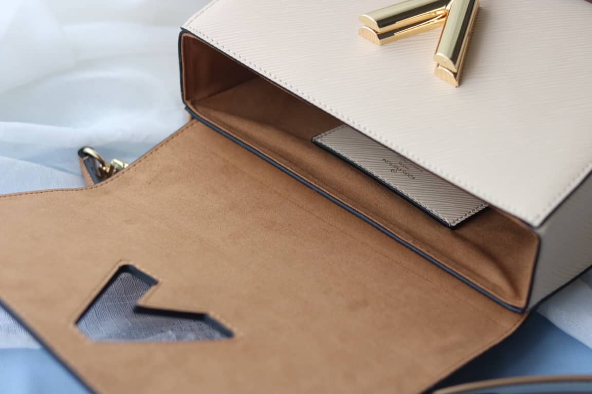 L0vis Vvtt0n Textured Epi Leather Twist Series Bag Brown