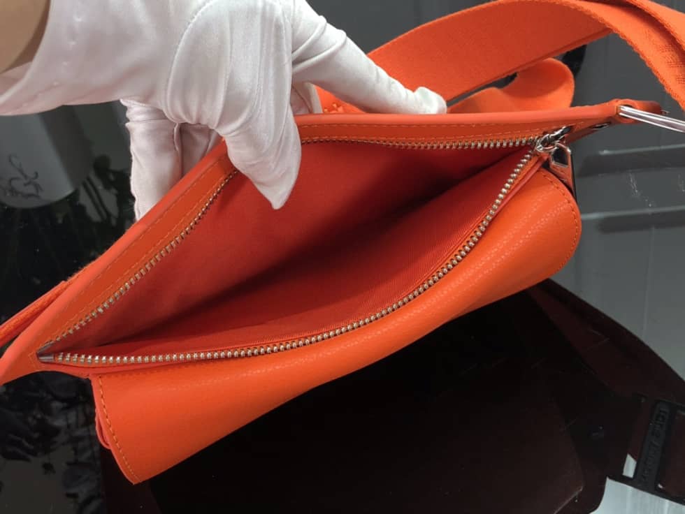 L0vis Vvtt0n Aerogram Slingbag M57081 Replica Shoulder Bag