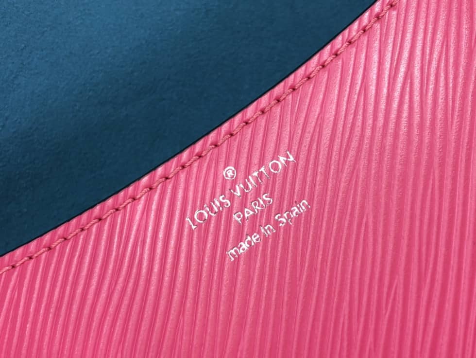 L0vis Vvtt0n Buci Epi Dragon Fruit M59460 Replica Crossbody Bag