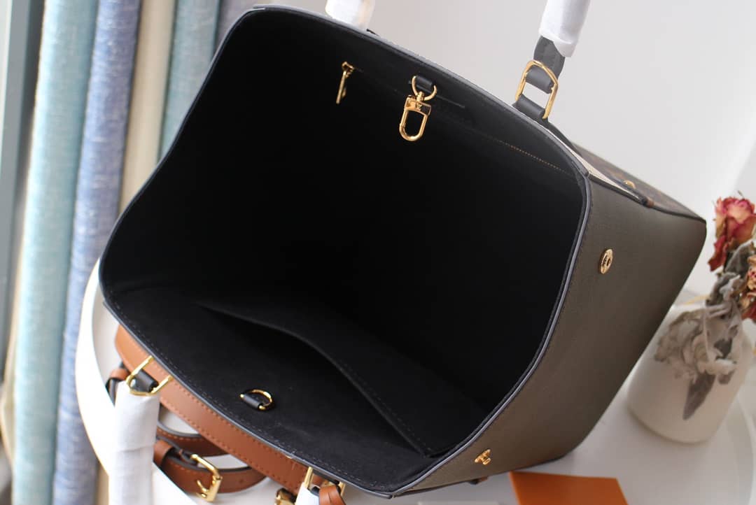 L0vis Vvtt0n Monogram Fold MM 2way Tote Replica White M45409