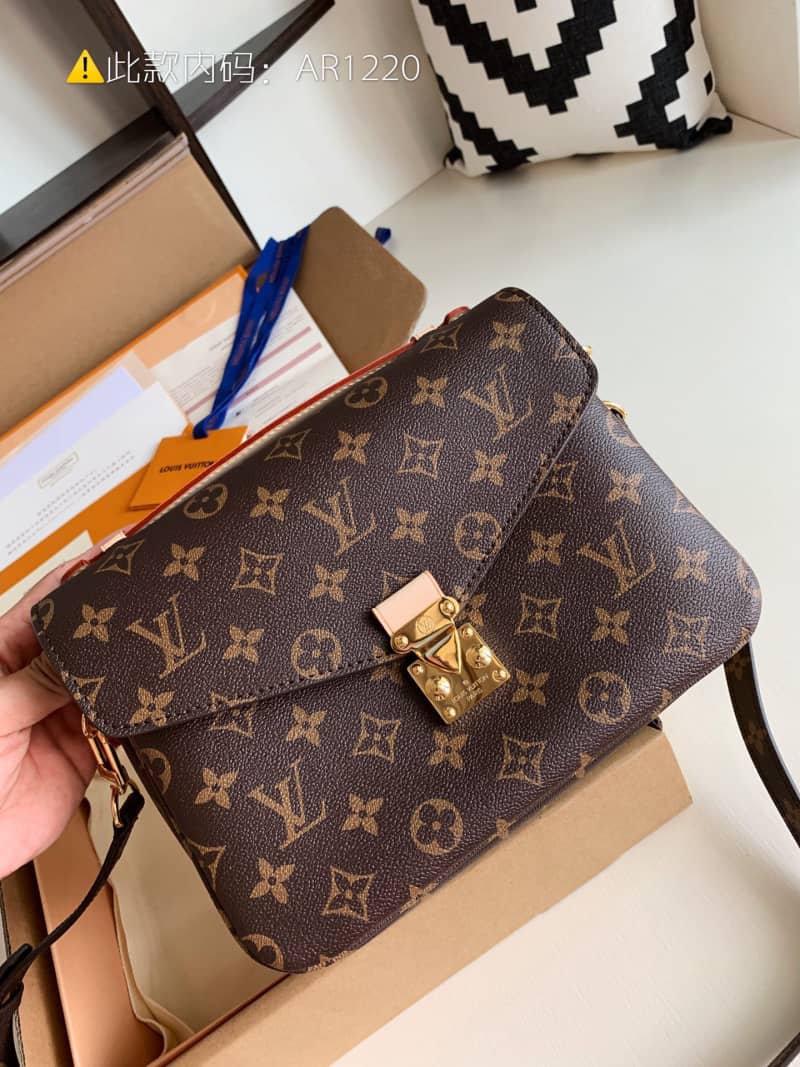 L0vis Vvtt0n Monogram Pochette Metis Crossbody Bag Replica M44875