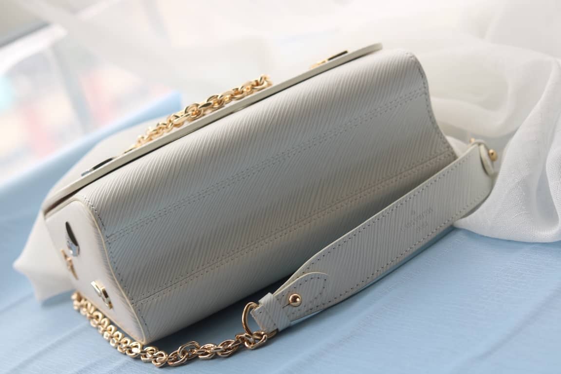 L0vis Vvtt0n Twist Epi Handbag Replica