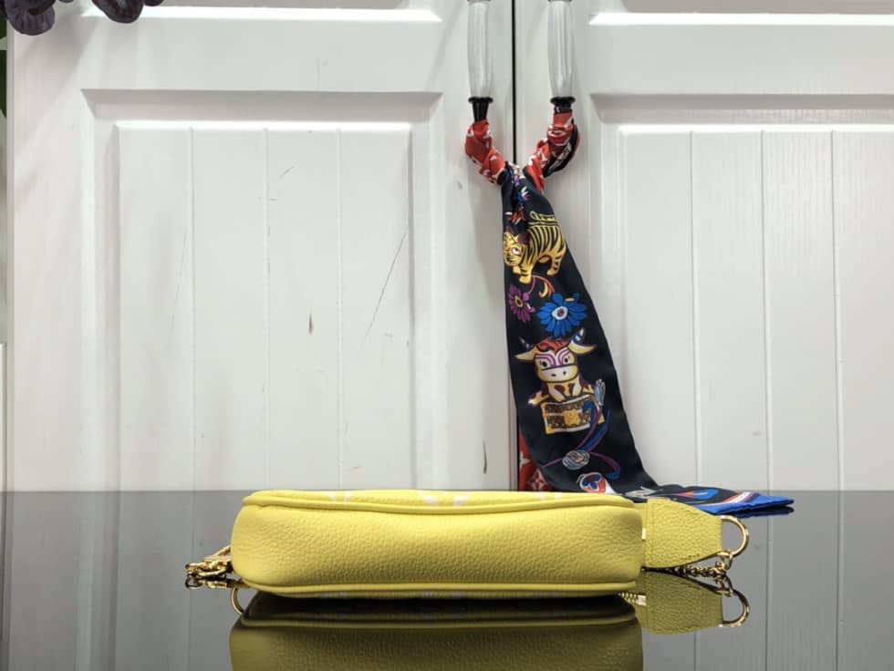 L0vis Vvtt0n Monogram Empreinte Mini Pochette Accessoires Yellow M46129