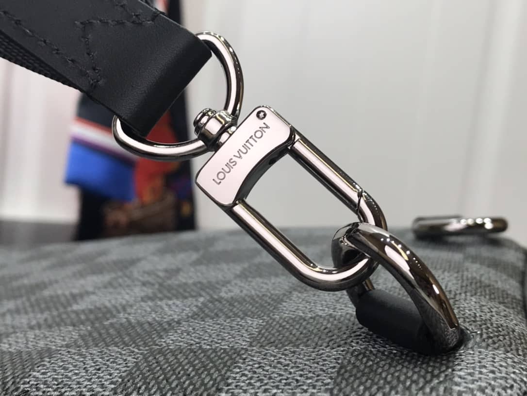 L0vis Vvtt0n Damier Replica SlingBag N50012