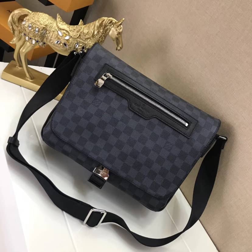 L0vis Vvtt0n Matchpoint Messenger Bag Replica N40010