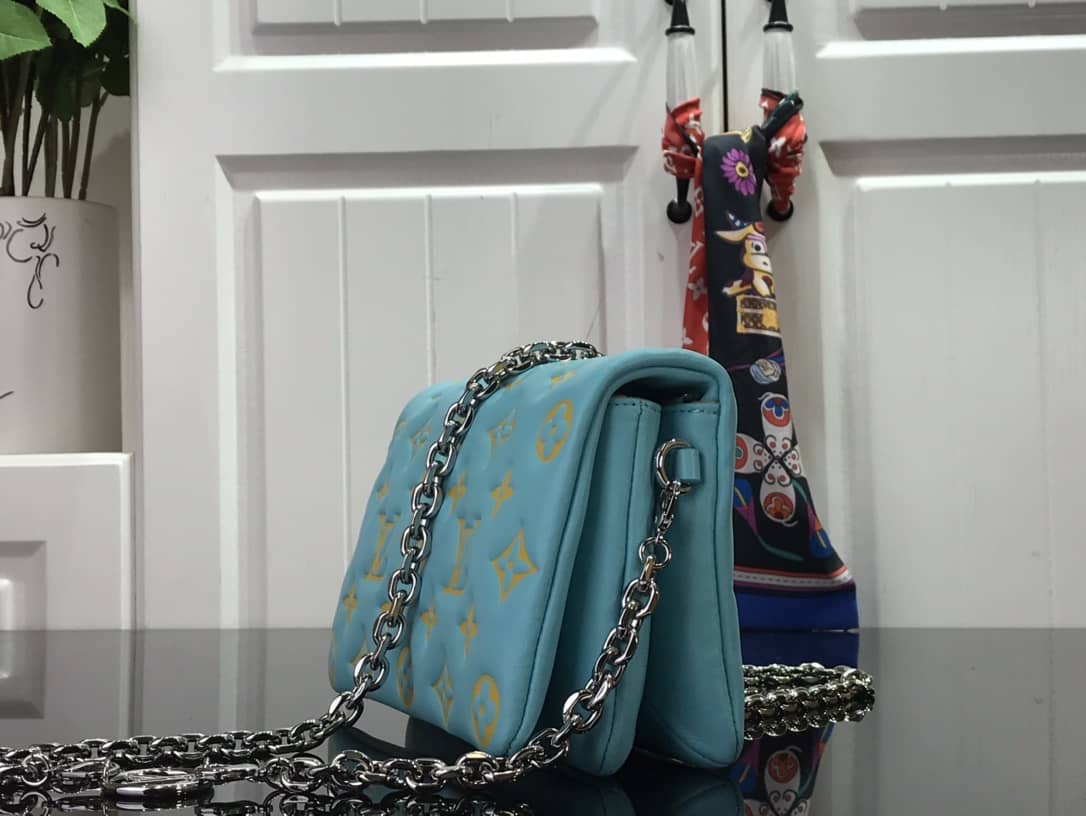 L0vis Vvtt0n Pochette Coussin Monogram Embossed Lambskin Chain Replica Bag Blue(Cola)