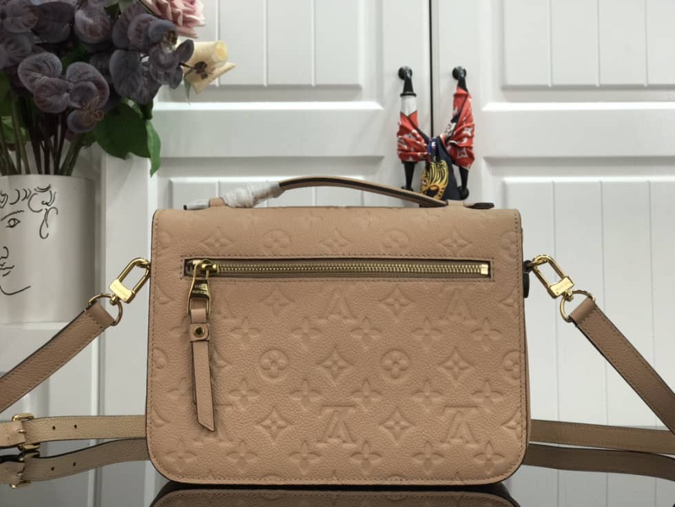 Best Replica L0vis Vvtt0n Pochette Metis Marine Leather M44071 Replica Shoulder Bag(ColaReps)