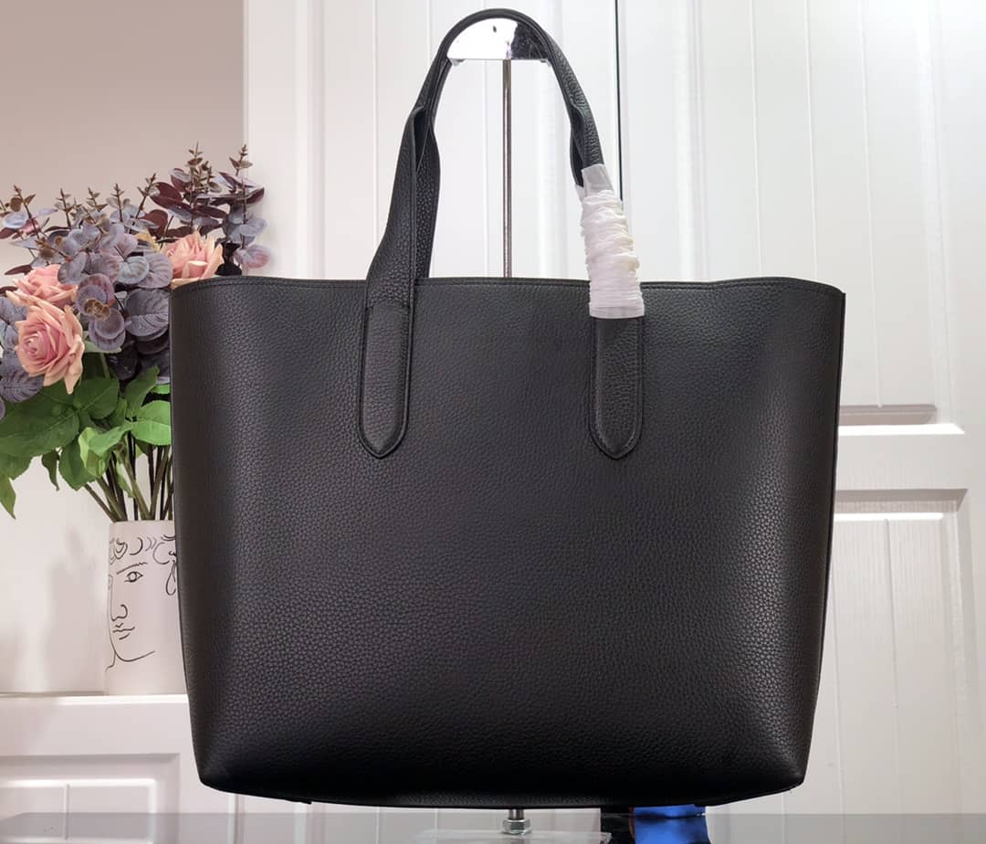 L0vis Vvtt0n Cabas Voyage Taurillon Leather Bag M52817 Replica