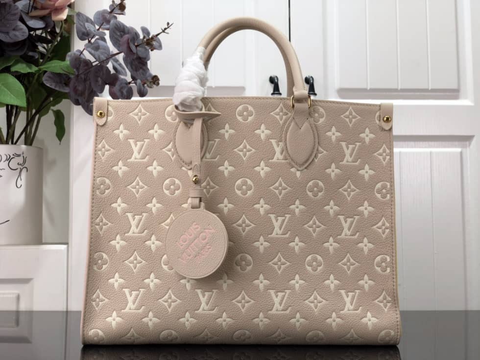 L0vis Vvtt0n OntheGo MM Monogram Empreinte M46128 Replica Tote
