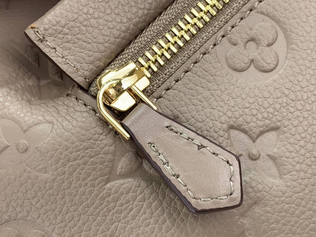 L0vis Vvtt0n Ann Platt Montsouris PM Noir Leather Replica Backpack Beige M45205