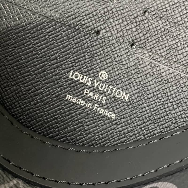 L0vis Vvtt0n Monogram Eclipse Replica Pochette Voyage Black M61692