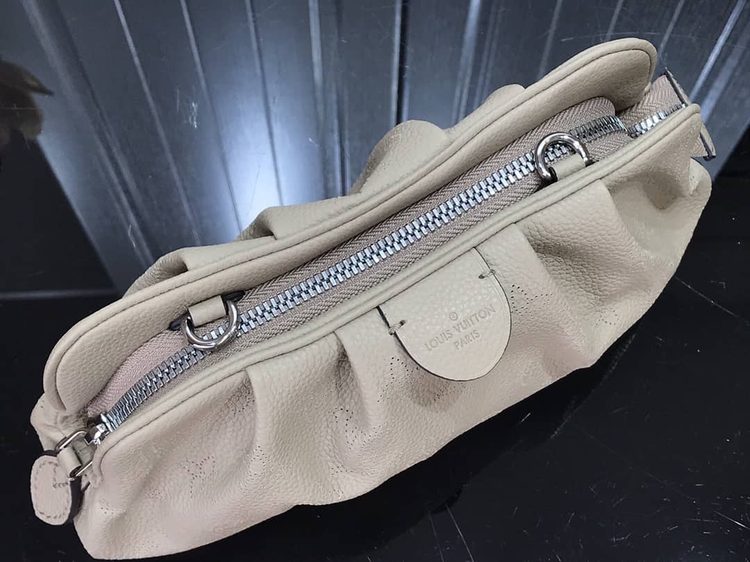 L0vis Vvtt0n Scala Mini Replica Pouch Gray M80092