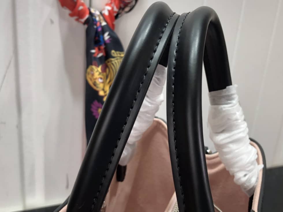 L0vis Vvtt0n Epi Marelle Tote BB M59952 Replica Shoulder Bag