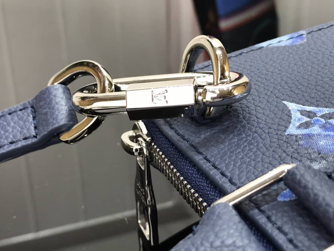 L0vis Vvtt0n Sac Plat Zipp Watercolor Shoulder Bag Replica M57843