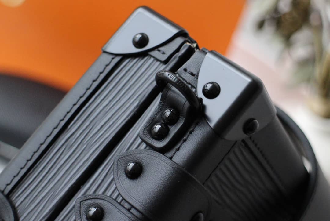 L0vis Vvtt0n Petite Malle Monogram Canvas Replica Bag Black M40273