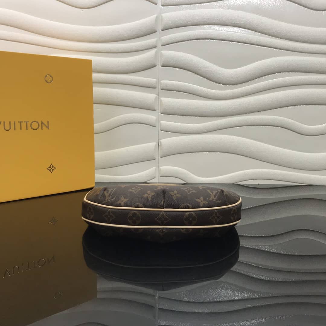 L0vis Vvtt0n Monogram Pochette Croissant Replica M51510