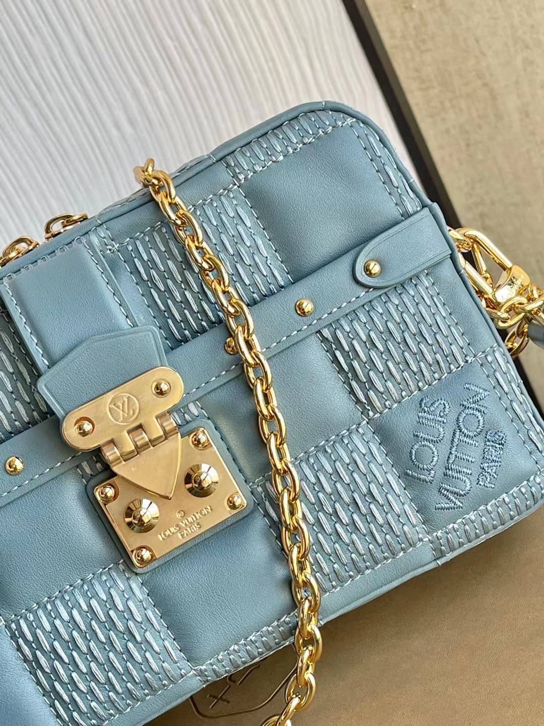 L0vis Vvtt0n Troca PM Blue M59116 Replica Crossbody Bag