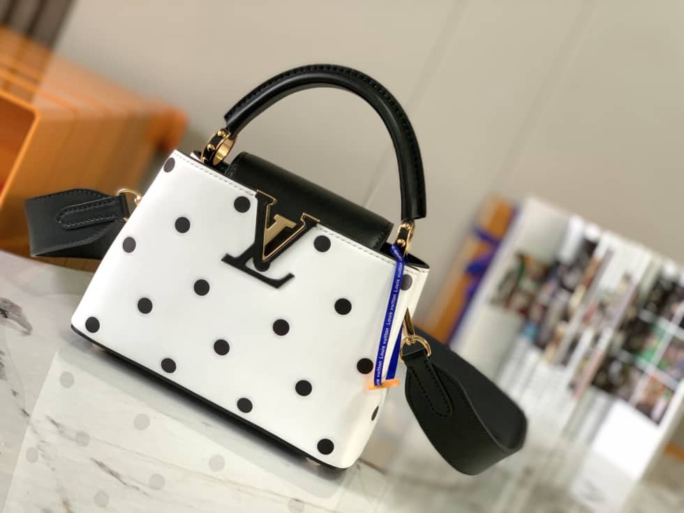 L0vis Vvtt0n Capucines Mini White M20372 Replica Shoulder Bag