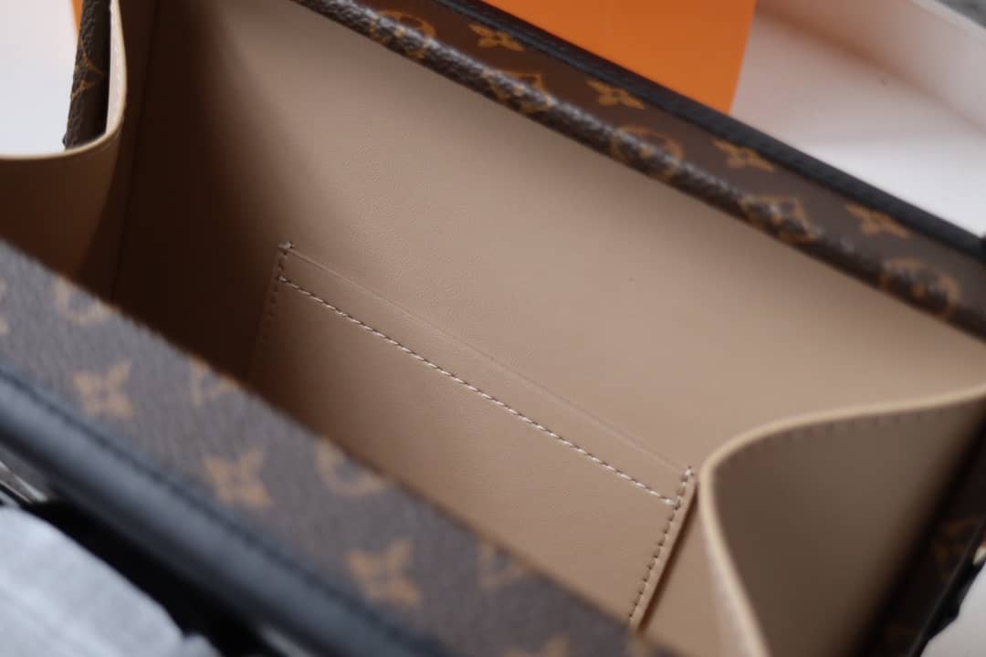 L0vis Vvtt0n Petite Malle Monogram Canvas Replica Bag Green M40273