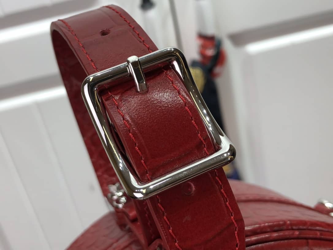 L0vis Vvtt0n Petite Boite Chapeau Crocodilien Brillant Replica Bag Red N93597