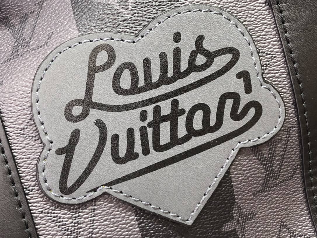 L0vis Vvtt0n Keepall Bandouliere x Nigo Monogram Replica Stripes Gray M40567