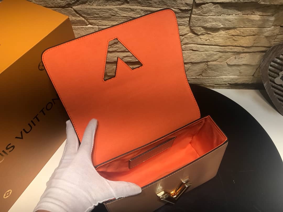 L0vis Vvtt0n Twist Epi Handbag Replica