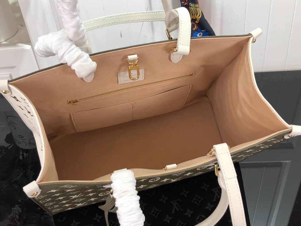 L0vis Vvtt0n OnTheGo MM Empreinte M46060 Replica Tote