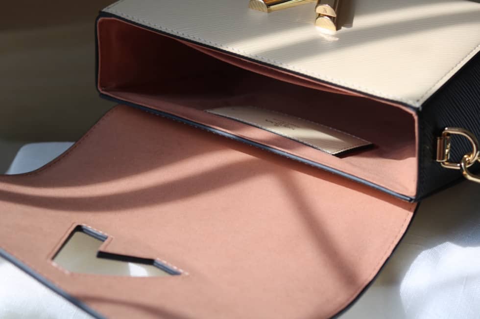 L0vis Vvtt0n Twist Leopard Handle Bag Epi Leather PM M50362 Replica Shoulder Bag