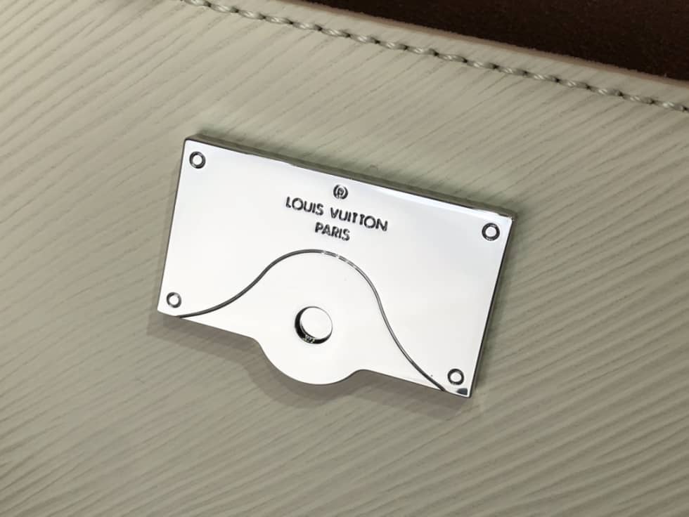 L0vis Vvtt0n Cluny Mini Epi Leather M58928 Replica Shoulder Bag