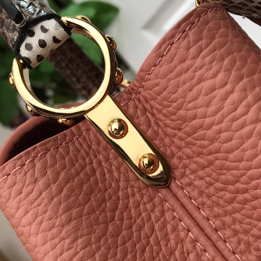 L0vis Vvtt0n Capucines MM Taurillon Leather Tote M94227