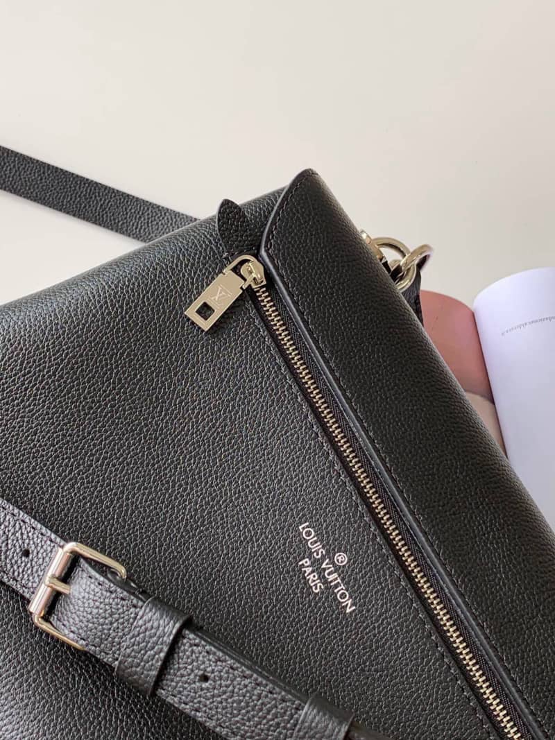 L0vis Vvtt0n My Lockme Vanille Leather Crossbody Bag Replica M54878