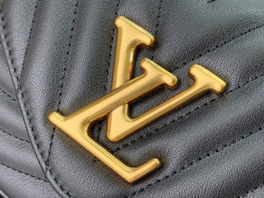 L0vis Vvtt0n New Wave Multi Replica Pochette Black M56466