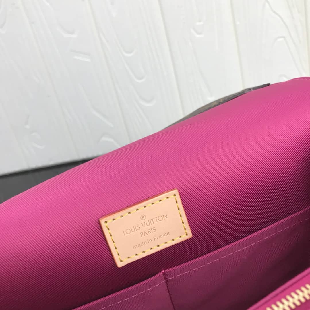 L0vis Vvtt0n Cluny BB Monogram Canvas Shoulder Bag Replica Pink M42738