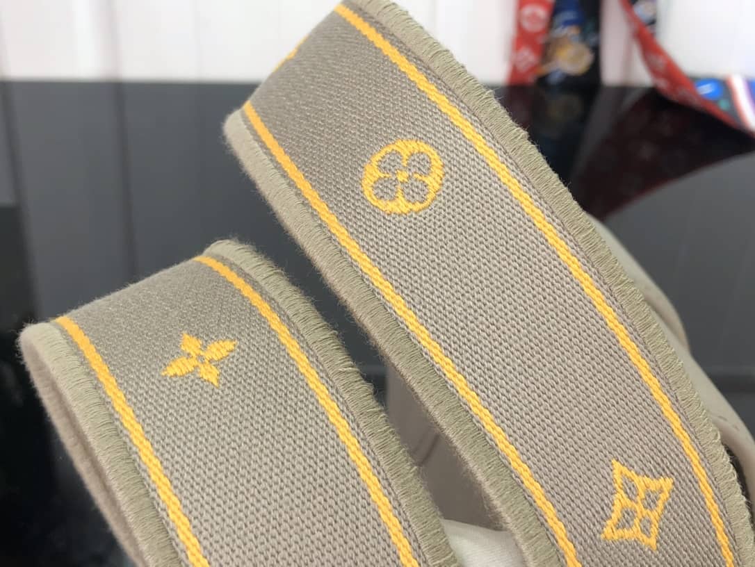 L0vis Vvtt0n Pont 9 Soft PM Replica Bag Apricot M58727