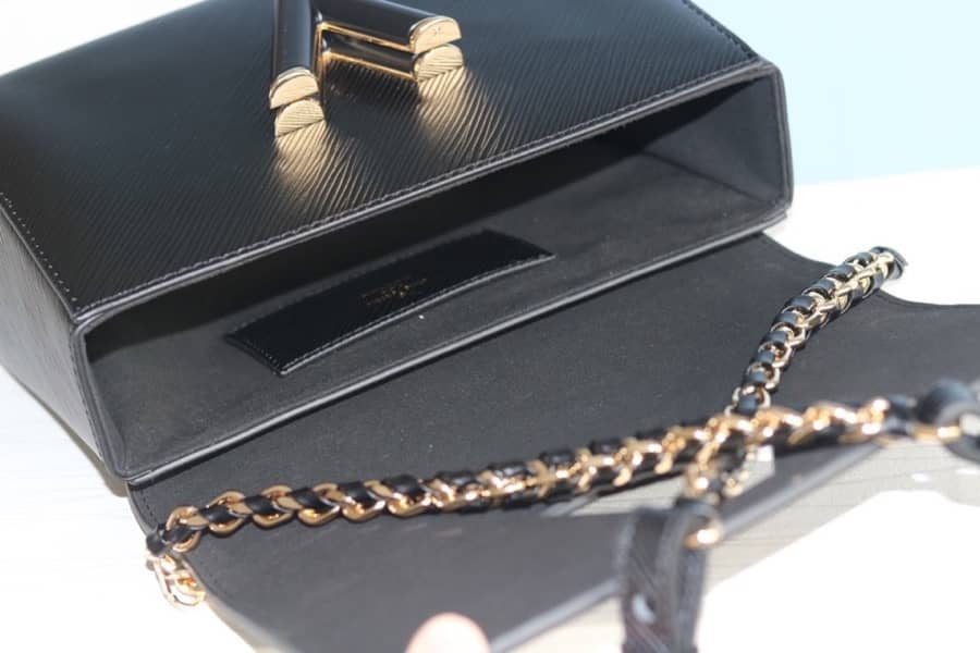 L0vis Vvtt0n Twist MM Chain Leather Replica Bag Black M50282