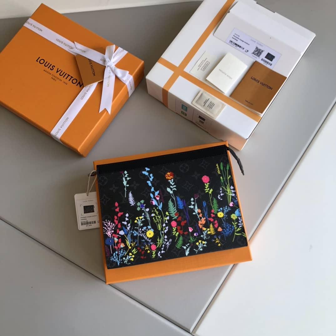 L0vis Vvtt0n Monogram Eclipse Canvas Replica Pochette Voyage MM Black M61692