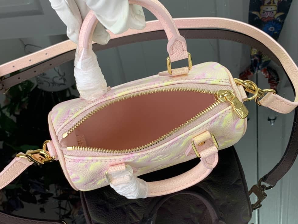 L0vis Vvtt0n Nano Speedy Pink M81508 Replica Shoulder Bag