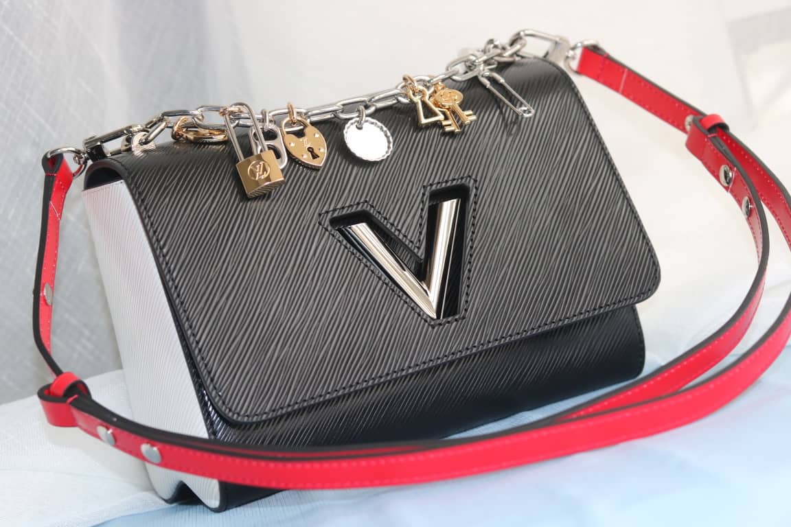 L0vis Vvtt0n Twist Epi Handbag Replica