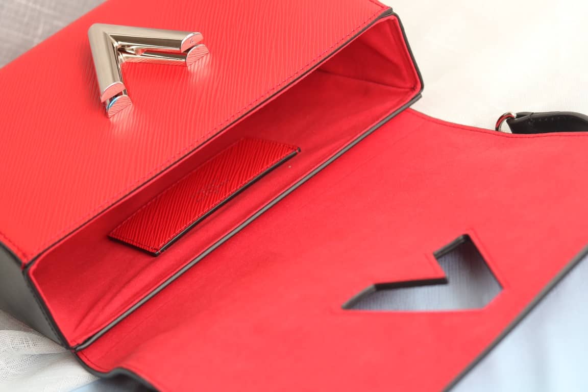 L0vis Vvtt0n Twist Epi Handbag Replica