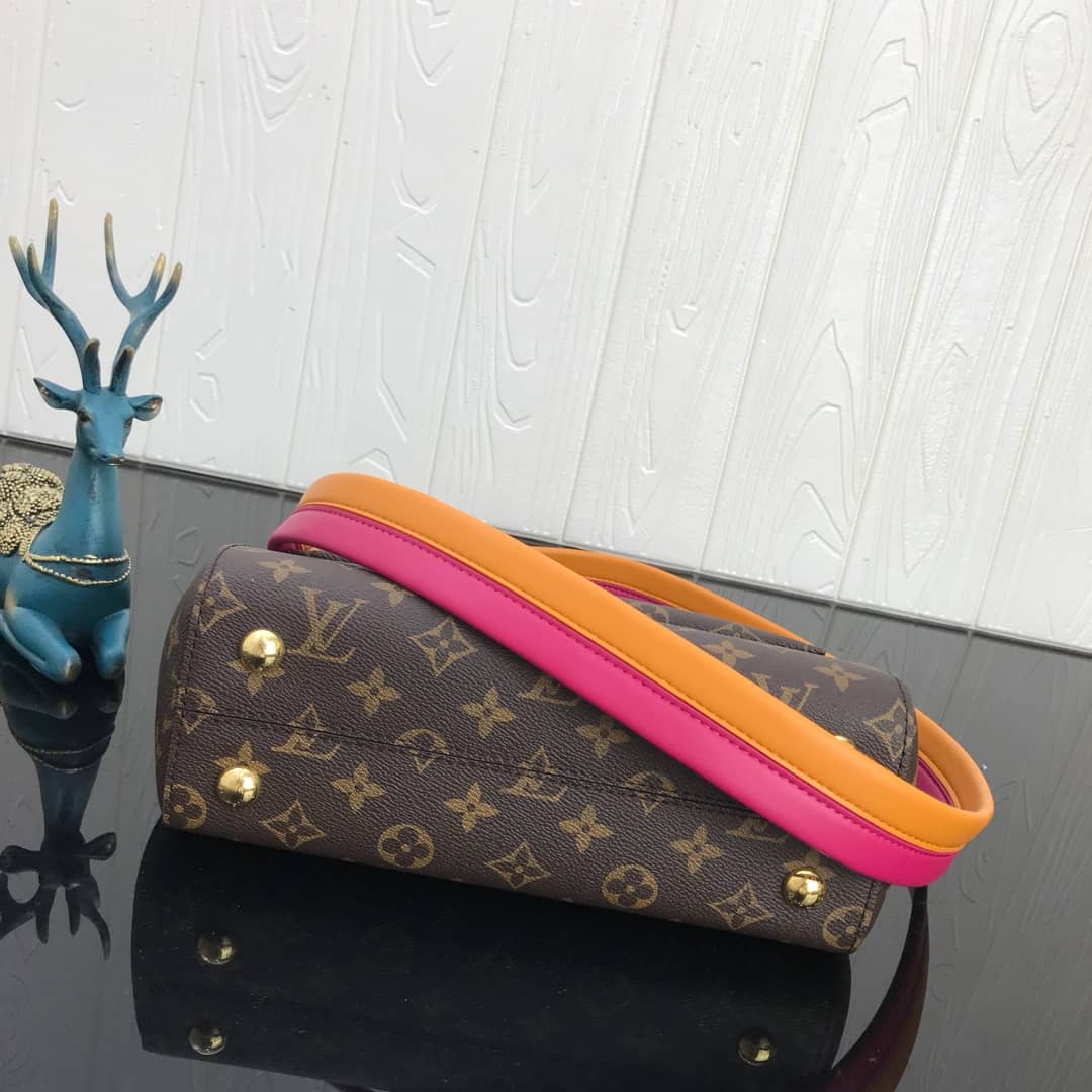 L0vis Vvtt0n Cluny BB Monogram Canvas Shoulder Bag Replica Pink M42738