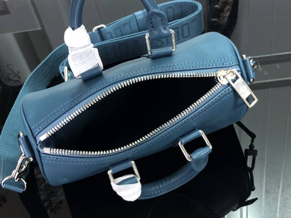 L0vis Vvtt0n Keepall XS Blue M81004 Replica Shoulder Bag