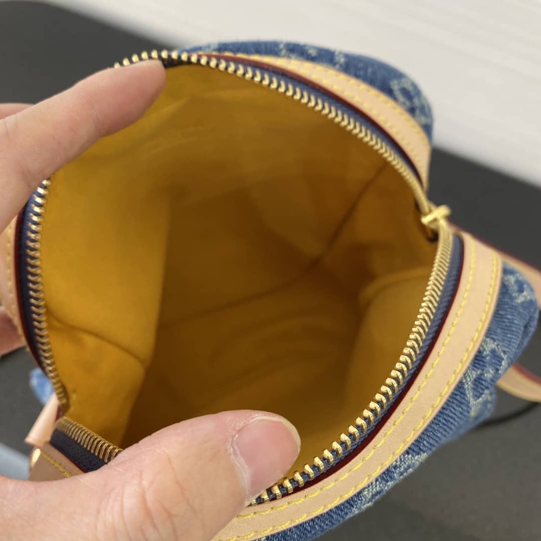 L0vis Vuittton Denim Monogram Vachetta Trim Camera Bag